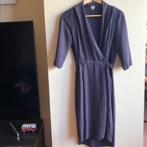 Aritzia Wilfred Crepe mid length wrap dress